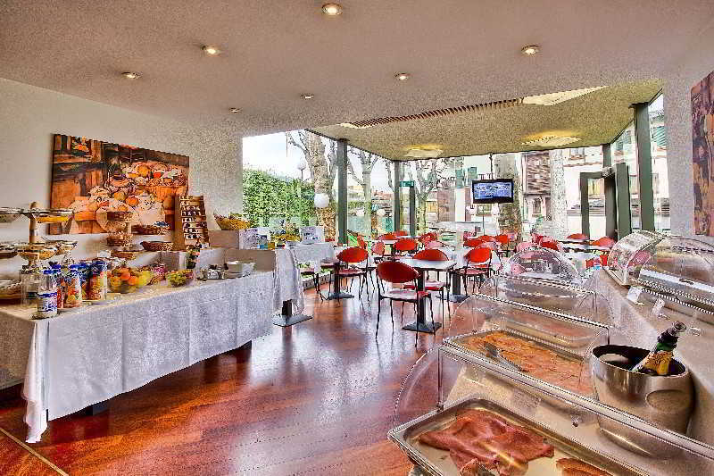 Hotel Granbaita Savigliano Buitenkant foto